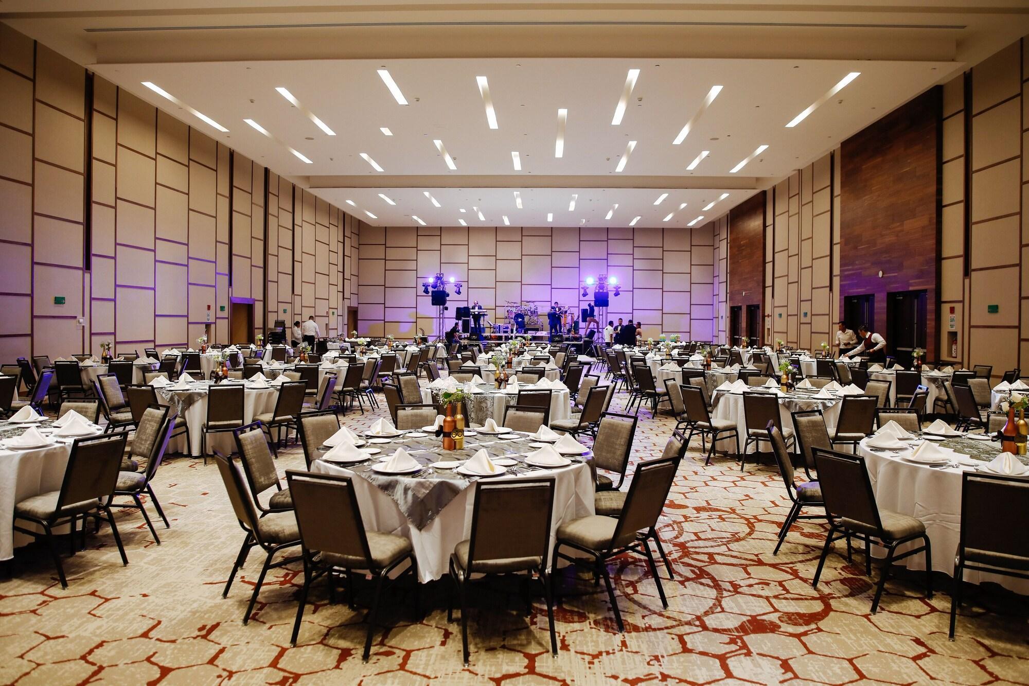 Doubletree By Hilton Celaya Celaya  Exterior foto